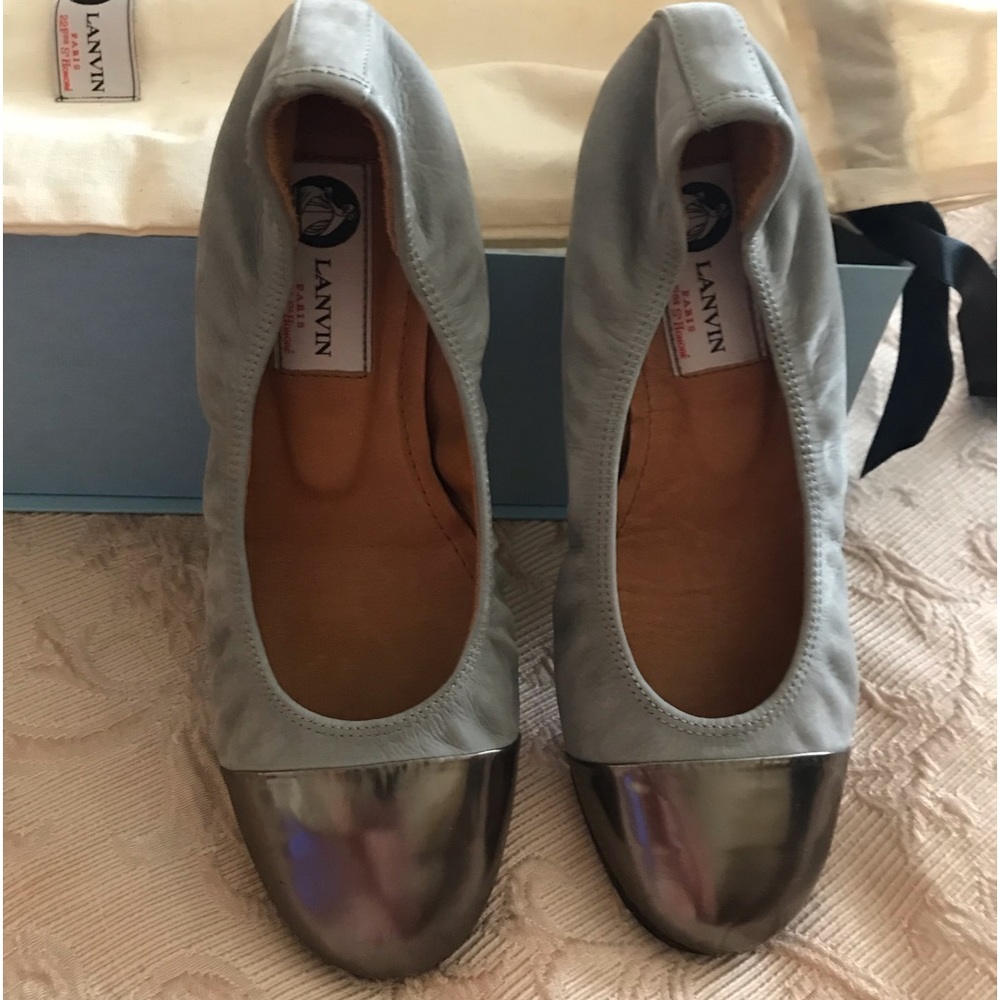LANVIN Ballet Flat, Worn Once. Calfskin w/ Metallic Cap Toe. EUC. Size 7.